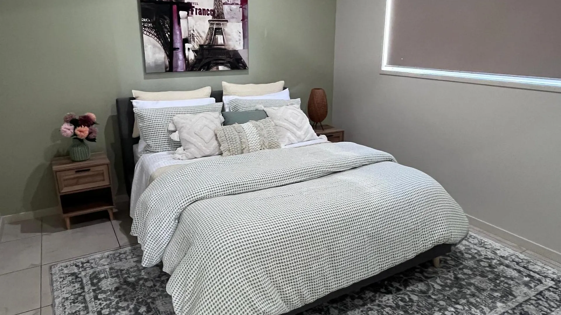 Lakefront Luxury Golf & Beach Pelican Waters 0*,