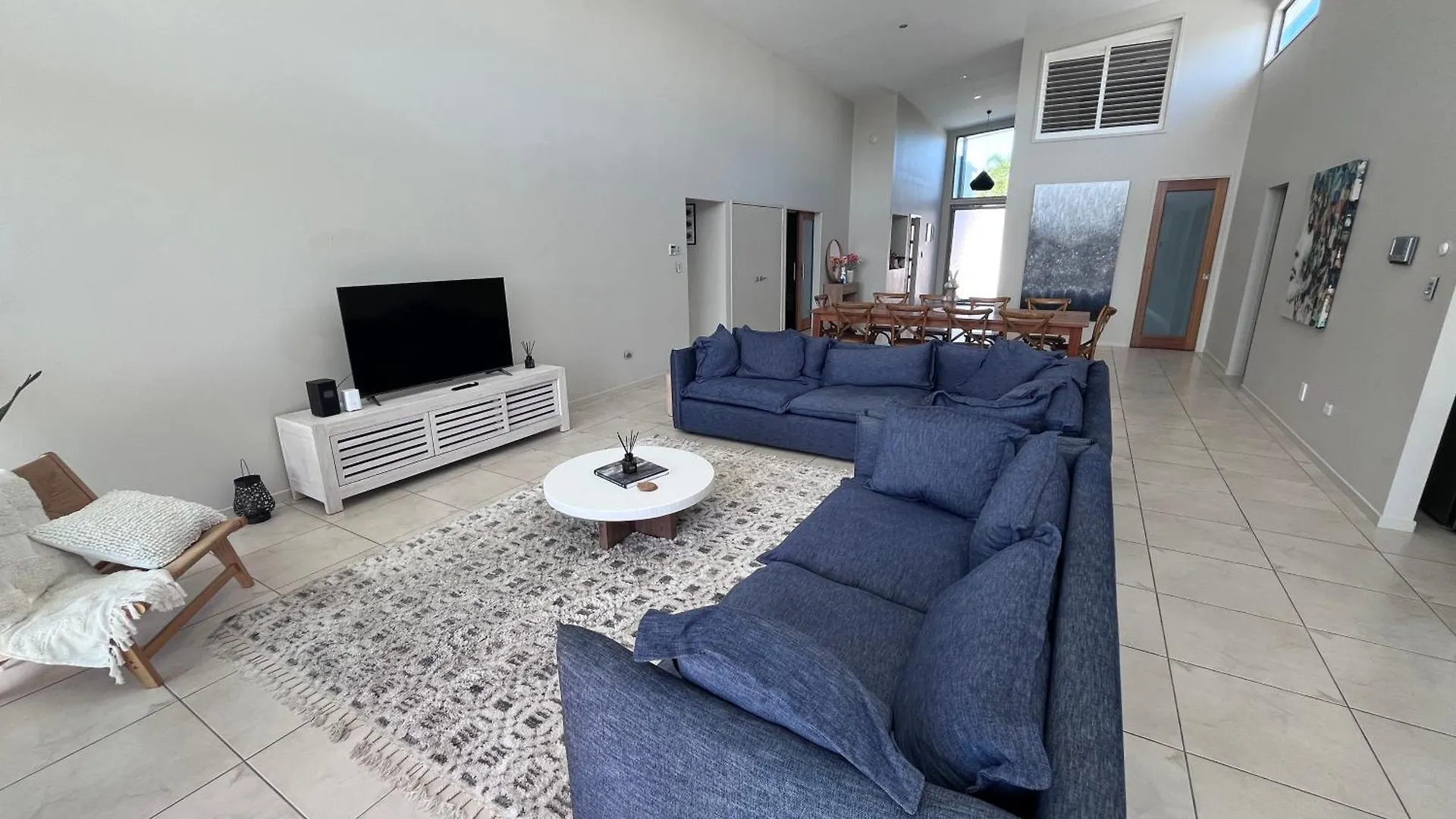 Lakefront Luxury Golf & Beach Pelican Waters 0*,  Australia
