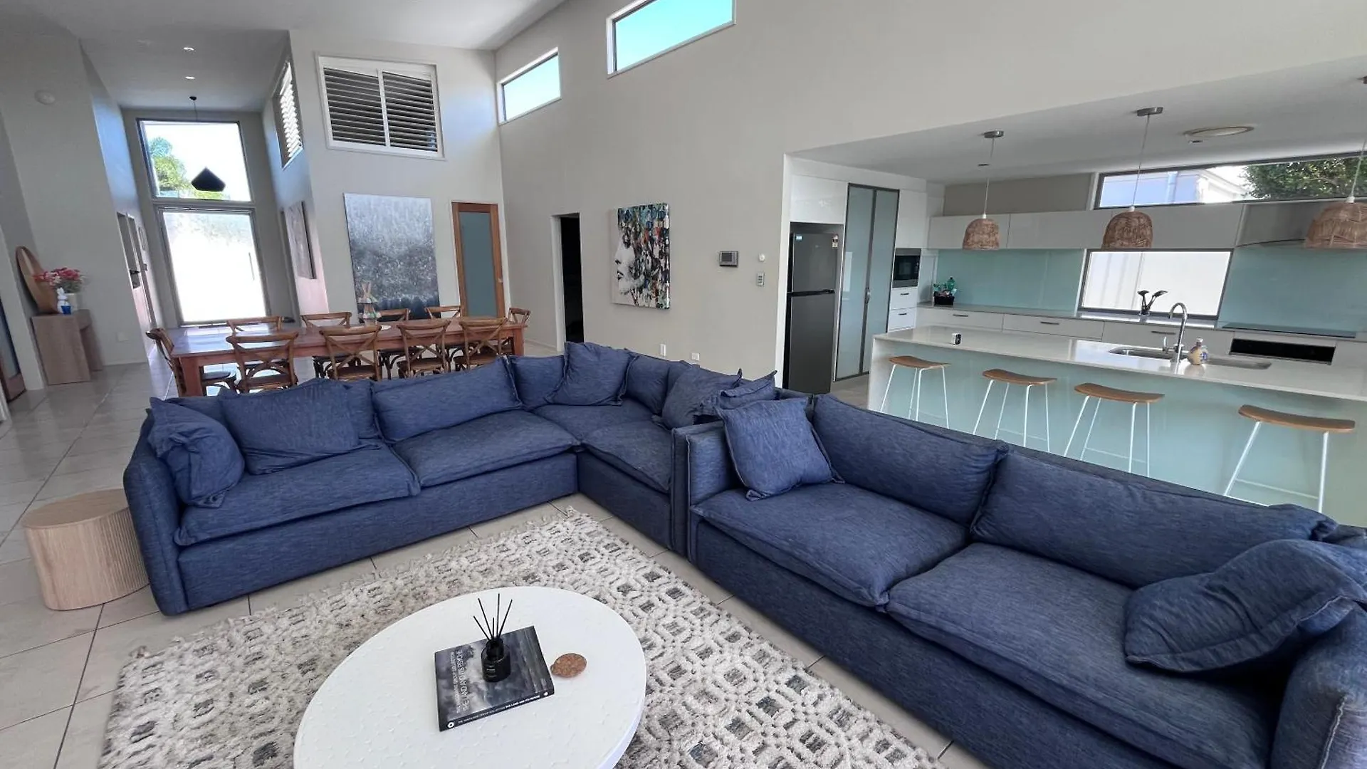 Lakefront Luxury Golf & Beach Pelican Waters